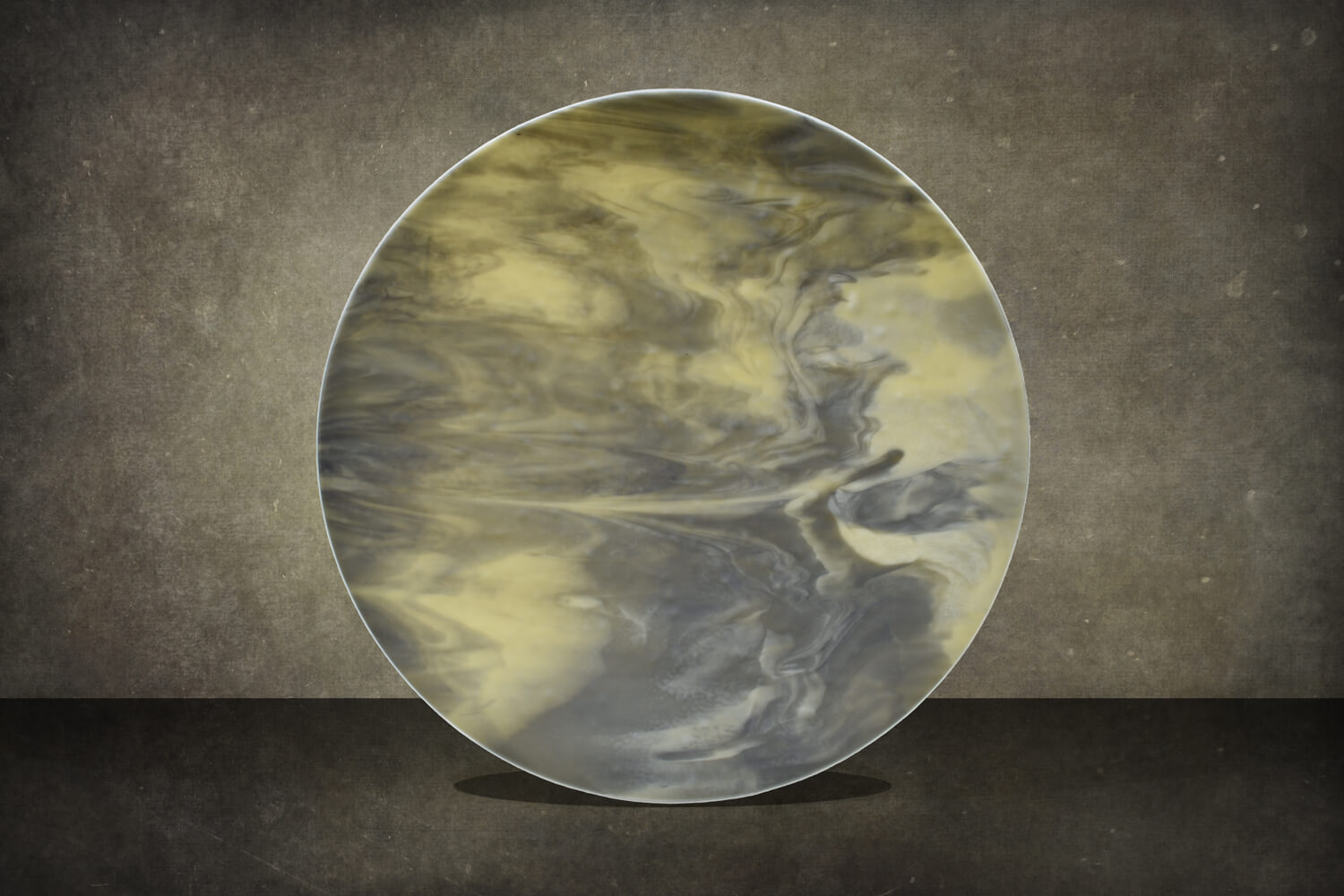 CREATION 18.5"D x 2"H