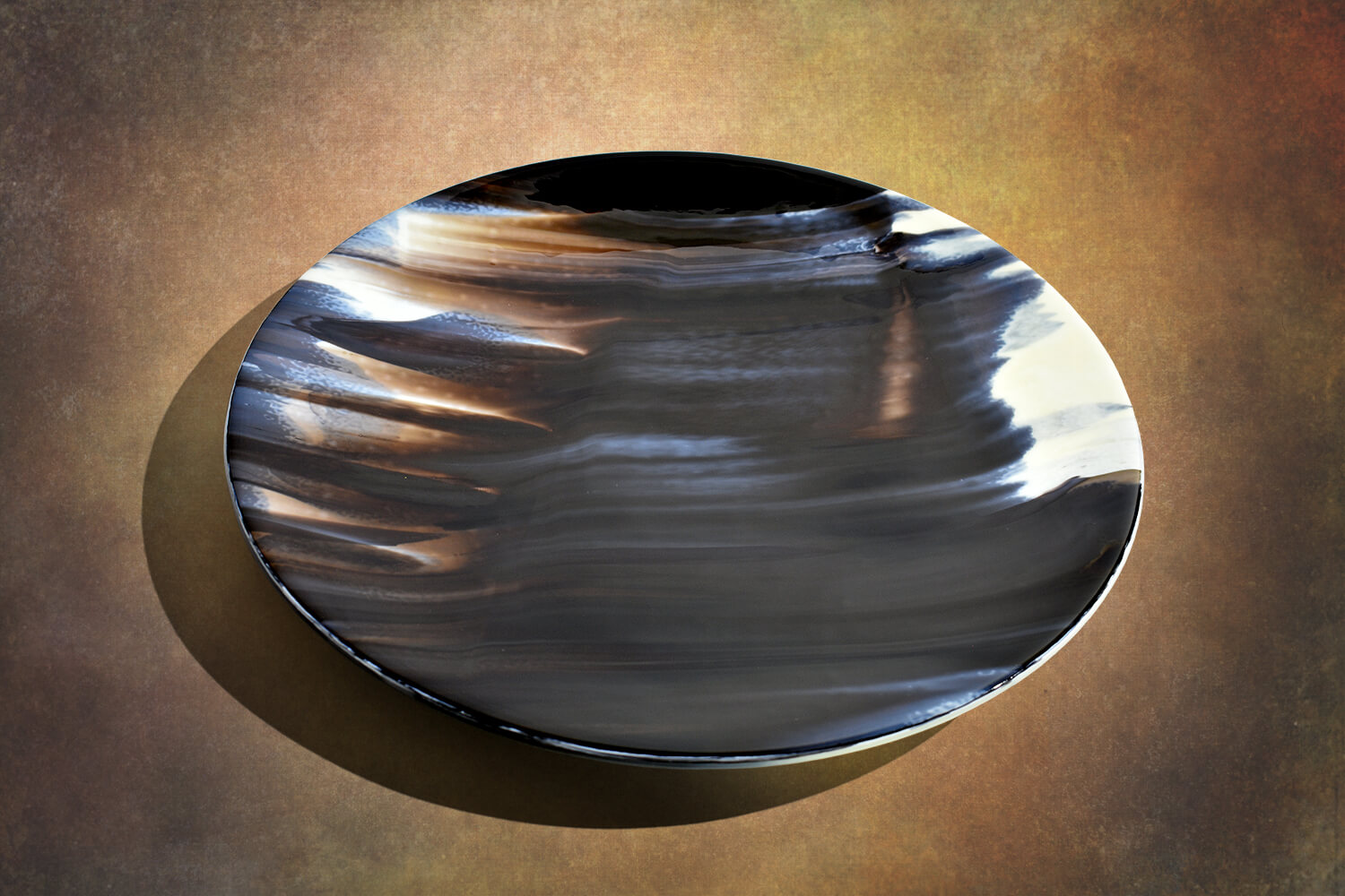 ROSEWOOD 18.5"D x 2"H - SIDE VIEW